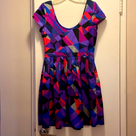 Hutch multicolor geometric minidress NWT Size 6 - Picture 3 of 10